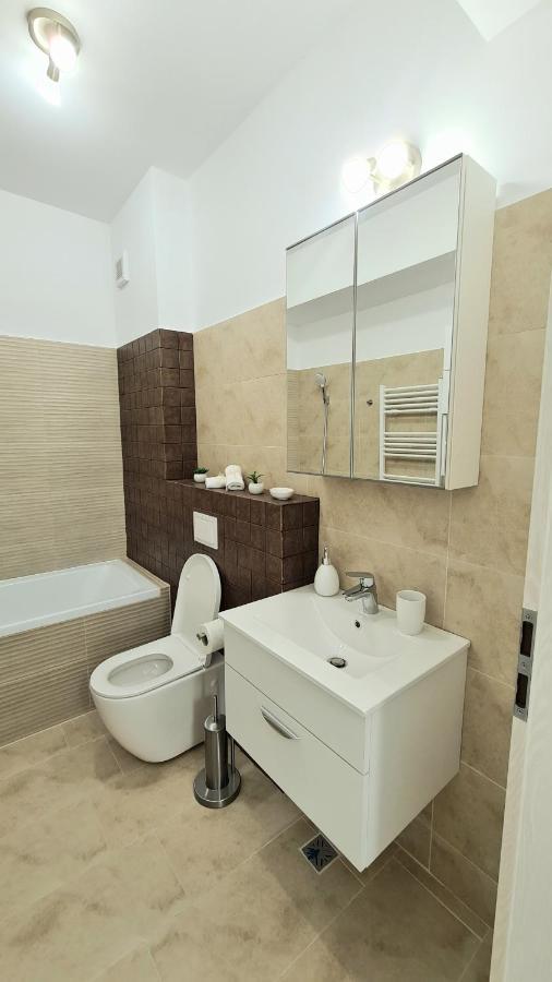 Bright Stylish Apartment In Pitesti Piteşti Eksteriør bilde